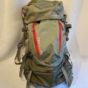Northface Terra 35 Olive green backpack multiday travel pack